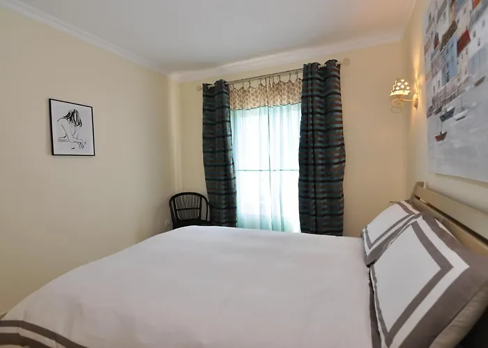 Sunset At Da * אלבור